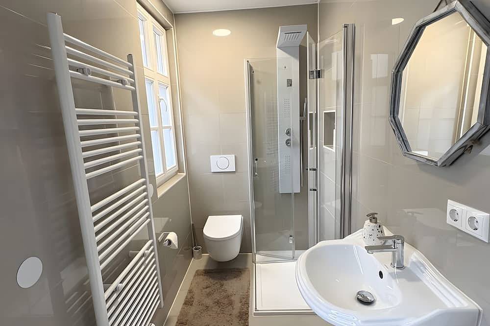 Ganze Wohnung, Ferienwohnung Buda mit privater Terrasse und Wlan in Bad Kissingen, Rhön-Bayern