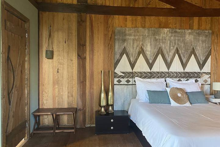 Pine Lodge - A luxurious bungalow surrounded by nature in Distrito de Porto