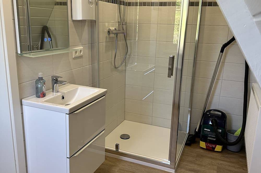 Schönes Ferienhaus \" Finnhütte\" mit 2 Terrassen + Wlan in Klein Nemerow, Groß Nemerow