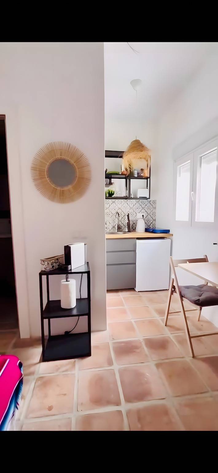 Apartamento entero, Apartamento Tequila, estudio céntrico con aire acondicionado in Casco antiguo de Almuñécar, Almuñecar