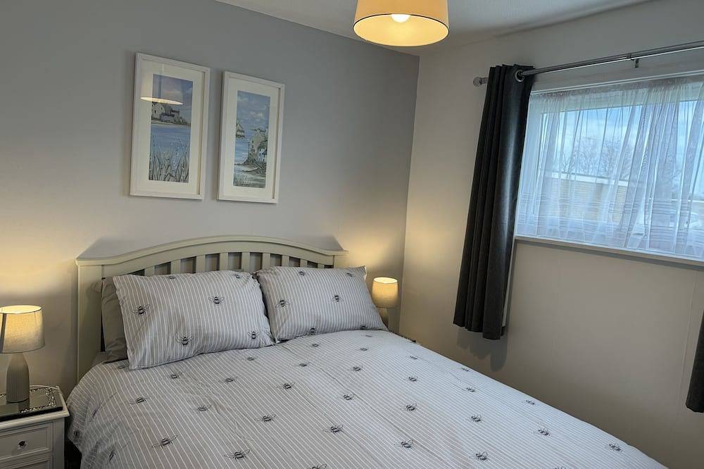 M & T Chalets , 2 bed chalet Hemsby. sleeps 6 in Hemsby, Great Yarmouth