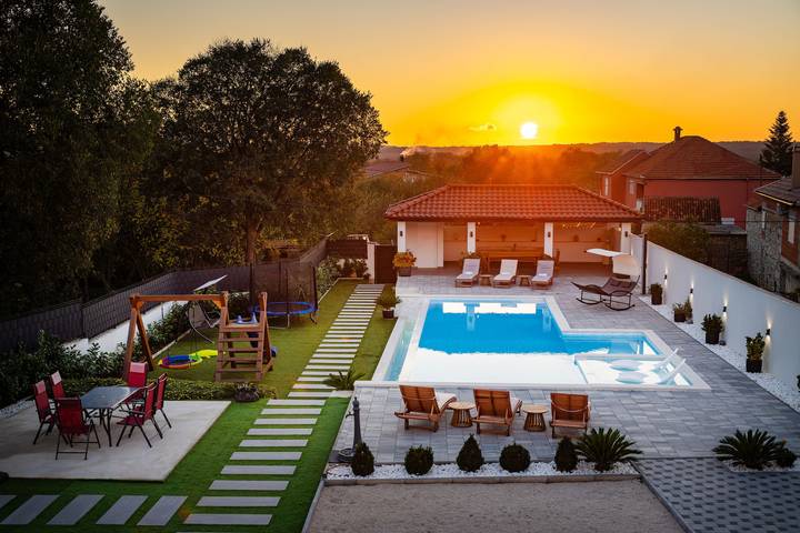 Ferienwohnung für 5 Personen, mit Garten und Pool