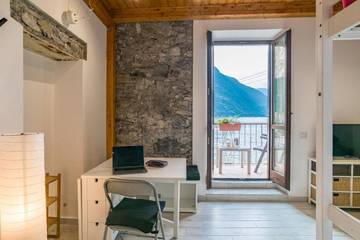 Gîte pour 2 personnes, avec balcon dans Nesso