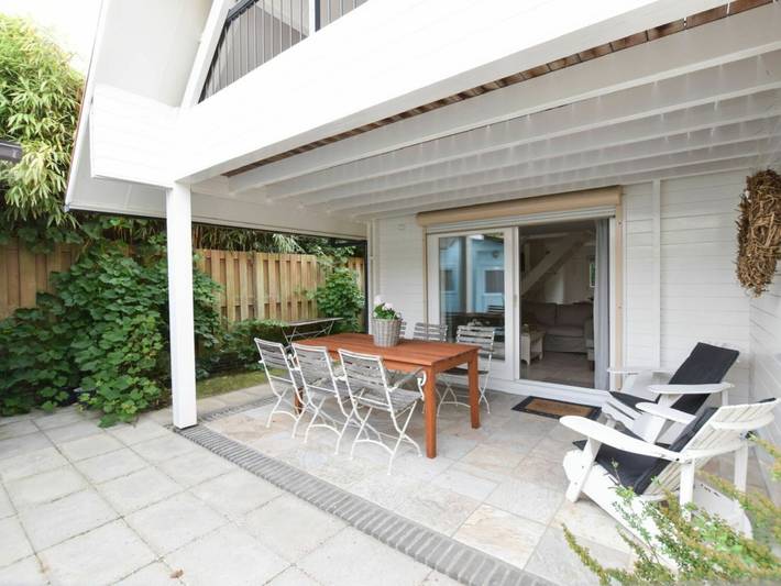 Ferienhaus für 8 Personen, mit Terrasse und Sauna in Oostkapelle