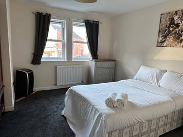 Holiday Rental for 14 People in Barrow-in-Furness, Cumbria, Photo 4