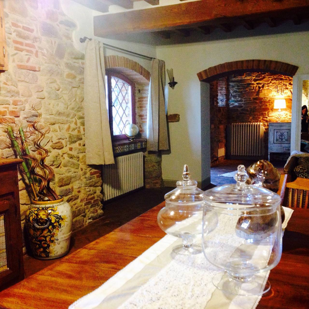 Ganzes Studio, Studio-Apartment 'Il Nido Di Delia' mit Gemeinschaftspool, privater Terrasse & Wlan in Buti, Pisa Provinz