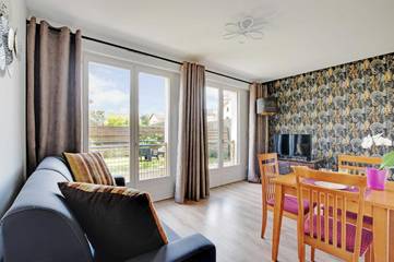 Gîte pour 2 personnes, avec terrasse et jardin à Orly (Île de France)