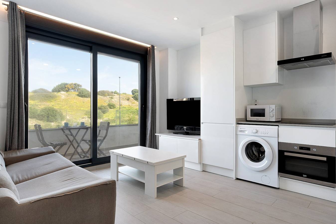 Apartamento entero, Apartamento 'Kitesurf Y Alojamiento' con vistas al mar, Wi-Fi y aire acondicionado in Playa de Los Lances, Tarifa