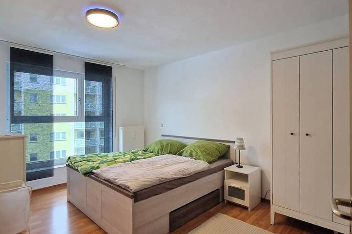 Ganze Wohnung, Möbliertes Wohnen Nähe des Plauener Altmarktes mit Sonnenbalkon in Plauen, Chemnitz und Umgebung