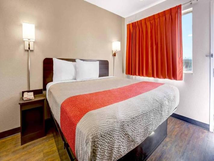 Apartamento entero, 1 cama doble | Ducha adaptada para personas con discapacidad in Condado de Cíbola