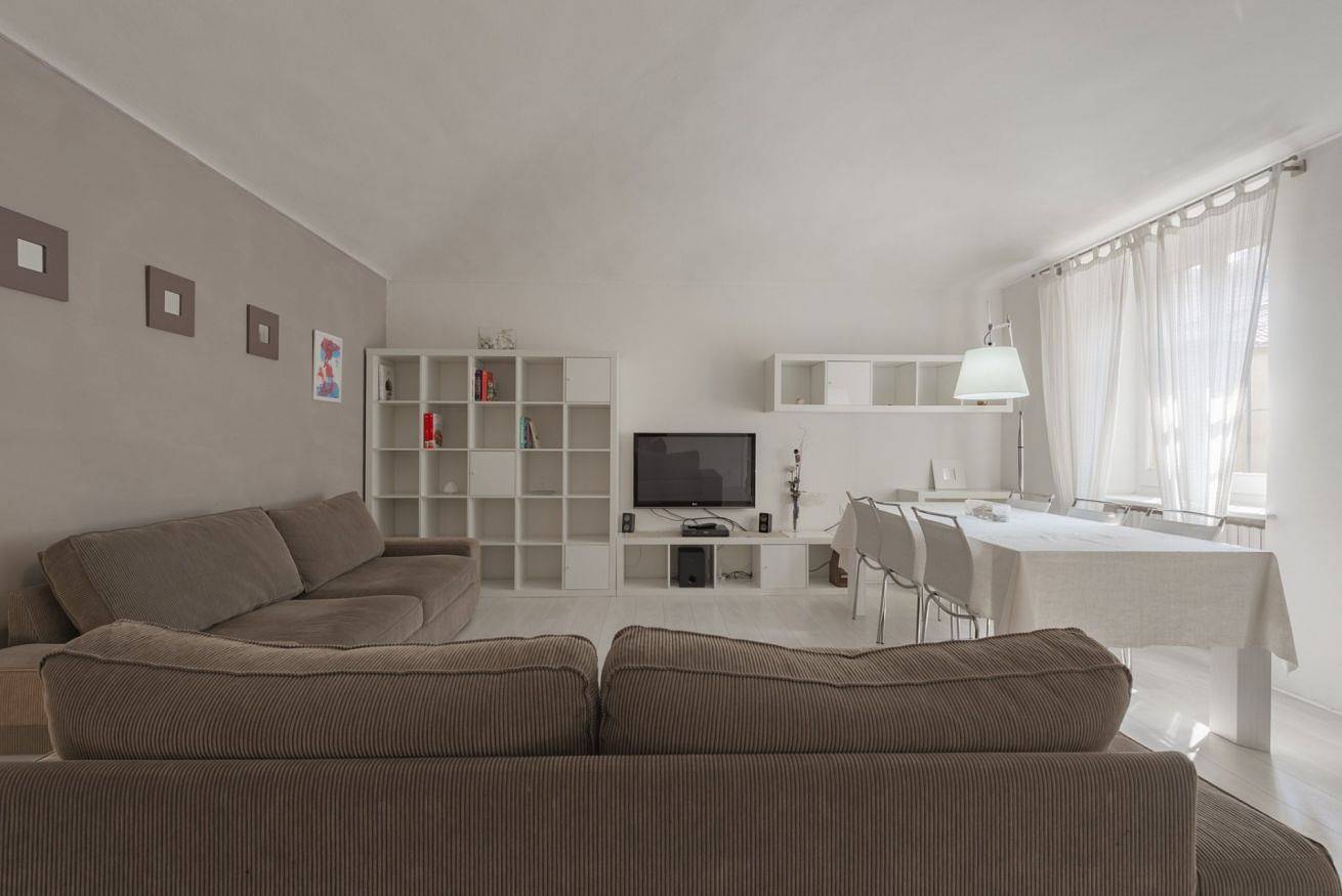 Apartamento entero, Porta Nuova Apt X6 with Balcony in Turín, Provincia de Torino