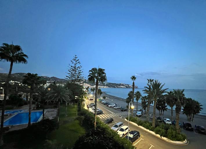 Gîte pour 5 personnes, avec balcon ainsi que jardin et piscine à La Herradura - 2