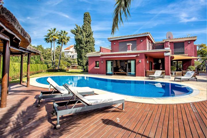 Villa voor 12 personen, met tuin en terras in Elviria