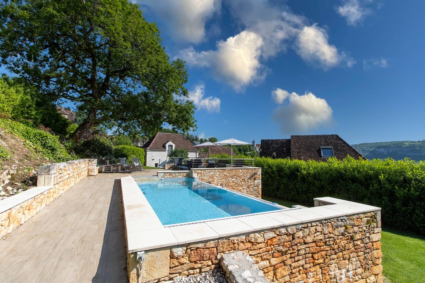 Maison de vacances 'Gite Les Hauts De L'ouysse' avec piscine privée, Wi-Fi et climatisation in Lacave, Parc Naturel Régional des Causses du Quercy