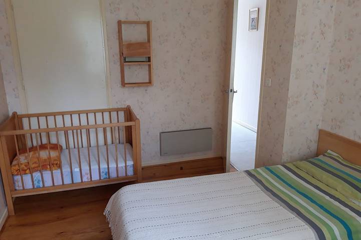Appartement entier, Gîte Peyroutous en Ariège in Fougax-et-Barrineuf, Ariège