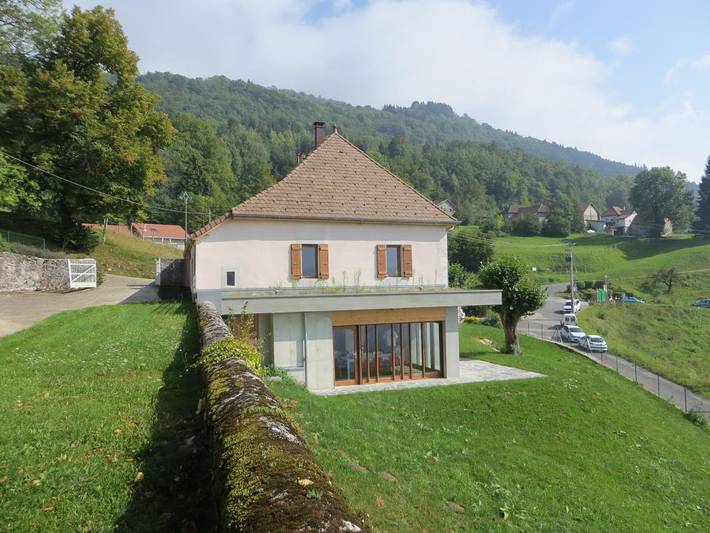 Gîte pour 12 personnes, avec terrasse et jardin, animaux acceptés dans Verthemex