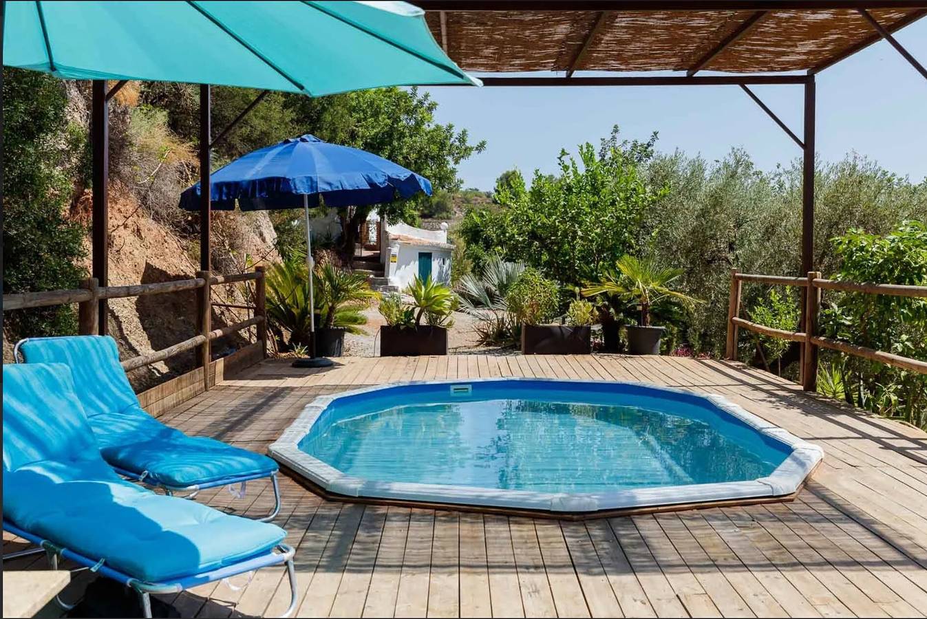 Apartment 'La Casa Turquesa Two' with Mountain View, Wi-Fi and Air Conditioning in Frigiliana, Cordillera Penibética