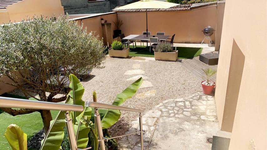 Gîte pour 8 personnes, avec vue et jardin, animaux acceptés à Villy