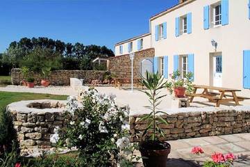 Chambre d’hôte pour 4 personnes, avec jardin à Trizay