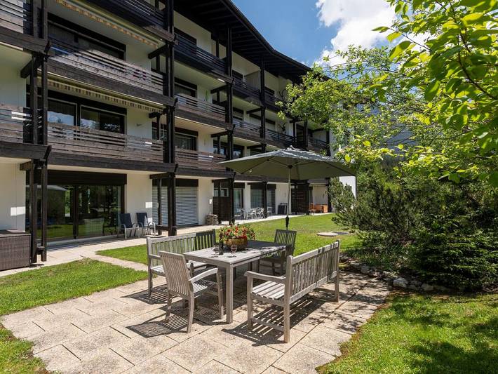 Ferienwohnung für 3 Personen, mit Balkon und Terrasse sowie Garten und Sauna in der Lenzerheide