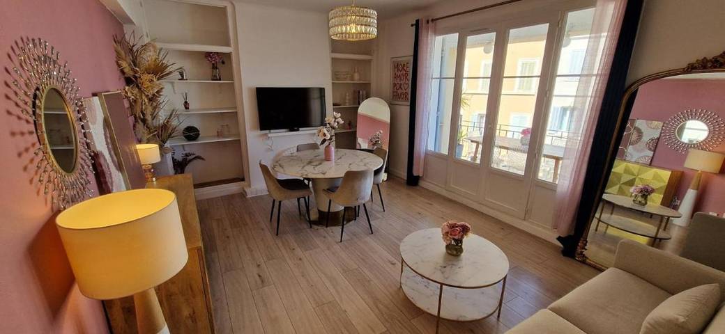 Gîte pour 6 personnes, avec vue et terrasse dans Port de Sanary sur Mer - 4