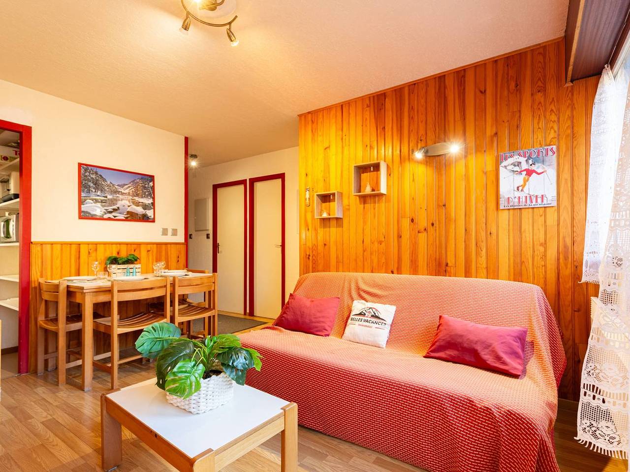Appartement entier, Confort à St Lary: T2, 4 pers, jacuzzi, sauna, gym, parking in Vignec, Parc national des Pyrénées