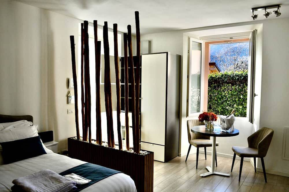 Ganze Wohnung, 2 steps from the lake, Como Lake in Abbadia Lariana, Abbadia Lariana Kommune