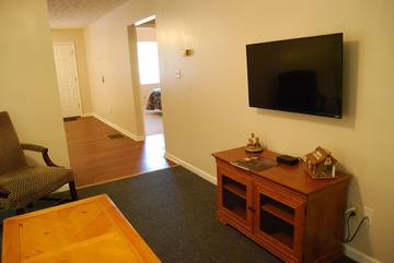 Vacation House for 6 Guests in Lake Cumberland, Russell County, Picture 2