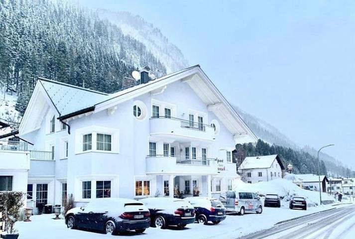 BnB für 3 Personen, mit Balkon und Ausblick in Ischgl