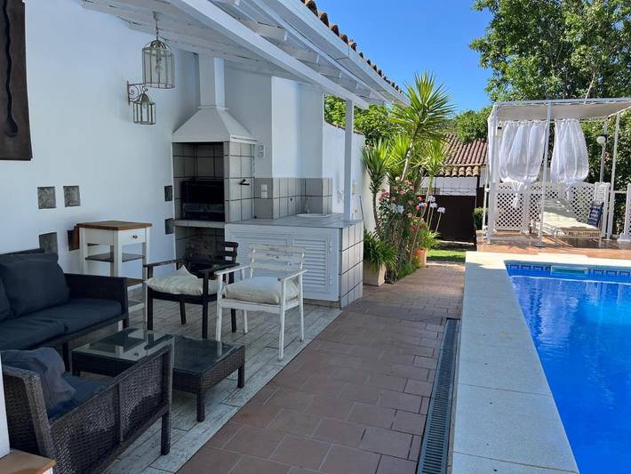 Casa rural para 6 personas, con jardín además de vistas y piscina en Castaño del Robledo - 3