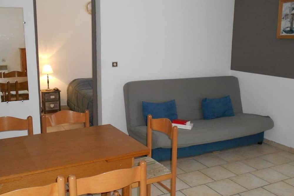 Cozy chalet with terrace for 6 people in Guillestre, Écrins National Park