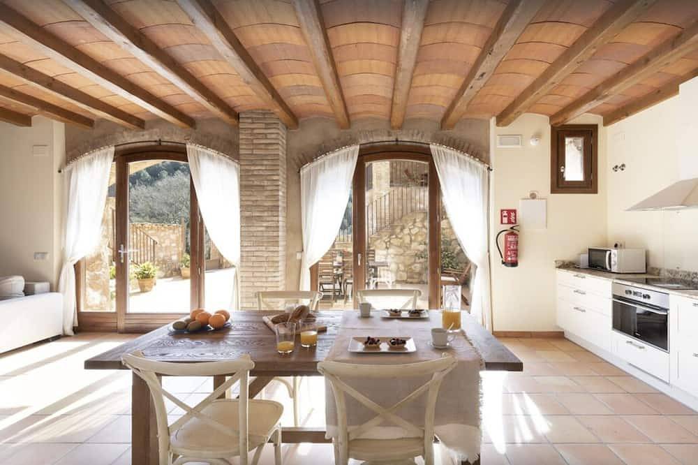 Appartamento vacanze a Orpí a partire da 287€ a notte