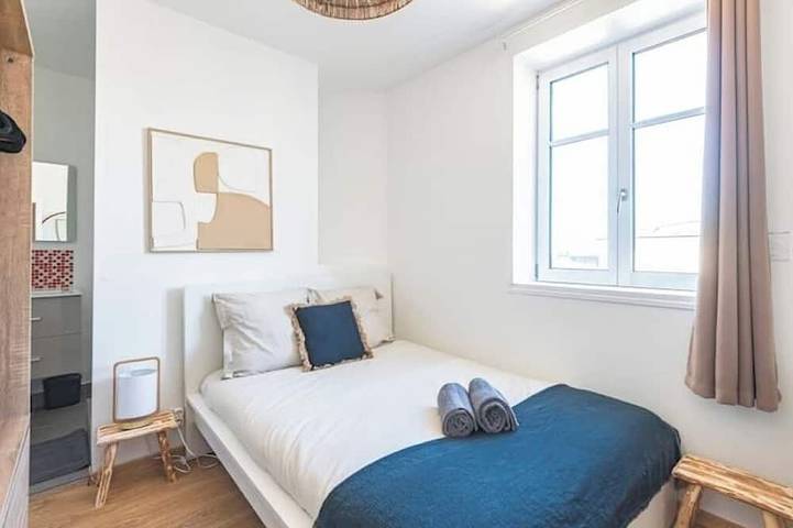 Appartement entier, Le Sarrail – Hypercentre & 12 Couchages in Reims, Marne