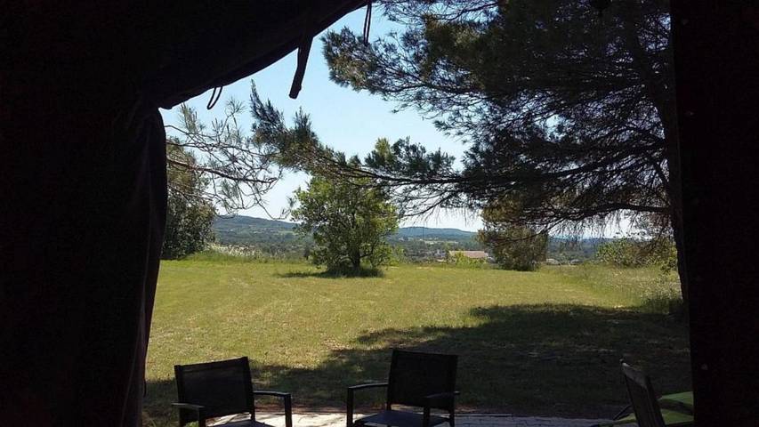 Tente pour 4 personnes, avec piscine ainsi que jardin et vue, animaux acceptés dans le Vaucluse - 4