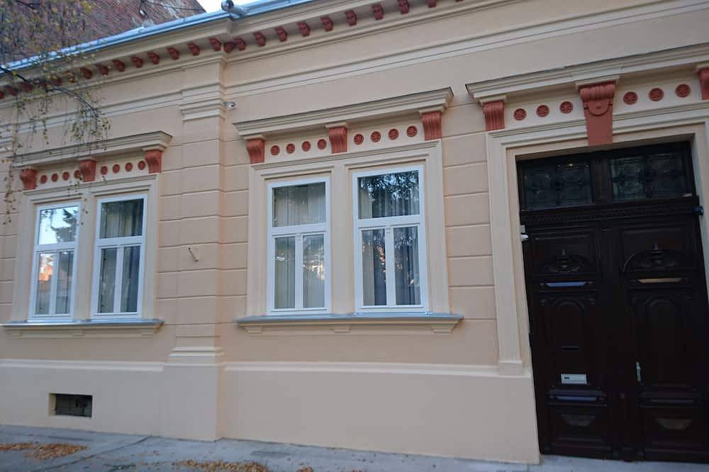 Ganze Wohnung, Wohnung im Zentrum von Osijek .. in Osijek, Osijek-Baranja