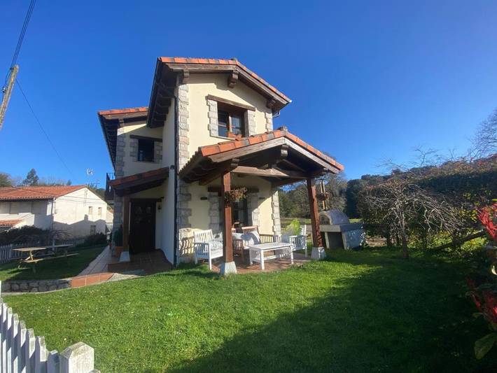 Apartamento para 3 personas, con Balcón y Terraza además de Jardín y Vistas en Posada de Llanes