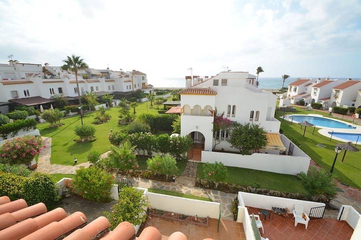 Villa per 9 persone, con giardino e piscina in Casares