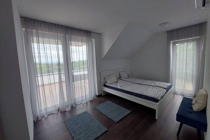 Ferienhaus für 6 Personen, mit Balkon und Whirlpool sowie Garten am Balaton - 2