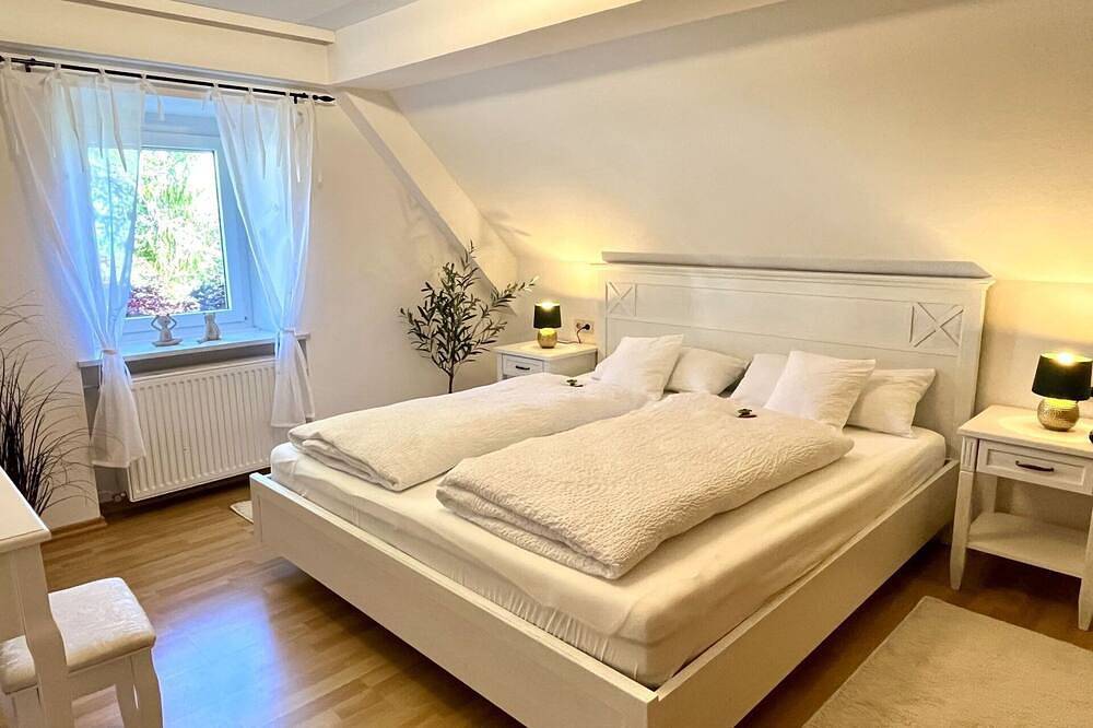 Wunderbares alleinstehendes Ferienhaus für 6 Gäste mit  W-Lan, Tv, Innenhof und Haustiere erlaubt in Höchenschwand, Südschwarzwald