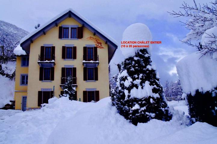 Chalet pour 23 personnes, avec balcon et vue à Brides-les-Bains