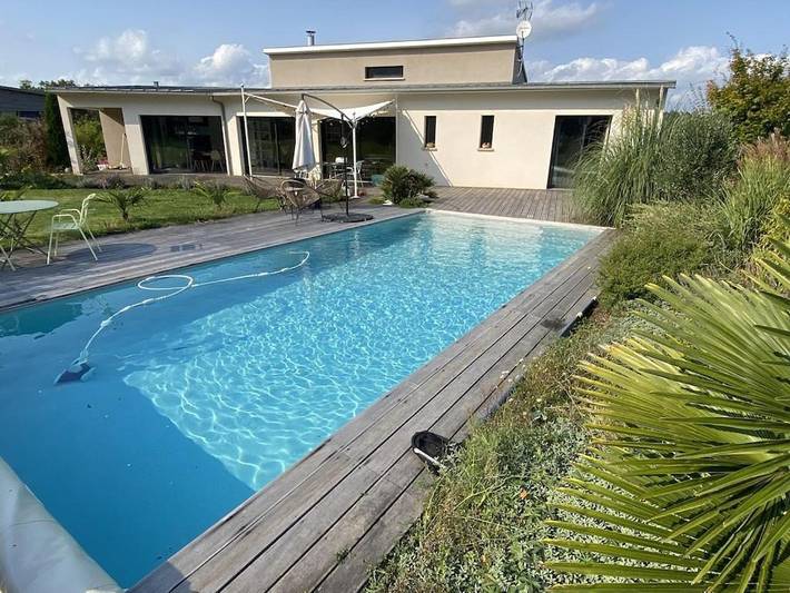Location de vacances pour 9 personnes, avec vue ainsi que piscine et jardin, animaux acceptés à Onet-le-Château - 4