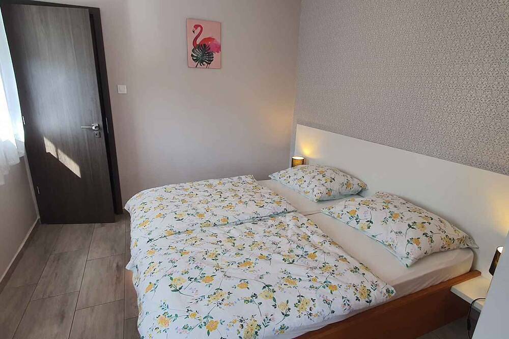 Ganze Wohnung, Studio mit Klimaanlage und Internet in der Nähe vom Stadtzentrum in Heviz, Keszthely und Umgebung