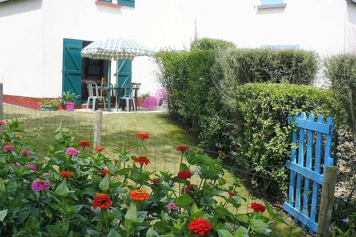 Ferienhaus für 5 Personen, mit Pool und Terrasse sowie Garten