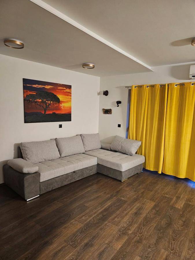 Villa für 12 Personen, mit Garten und Ausblick sowie Pool in Split-Dalmatien - 4