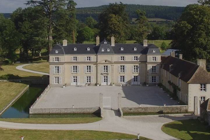 Gîte pour 7 personnes, avec piscine à Champfrémont