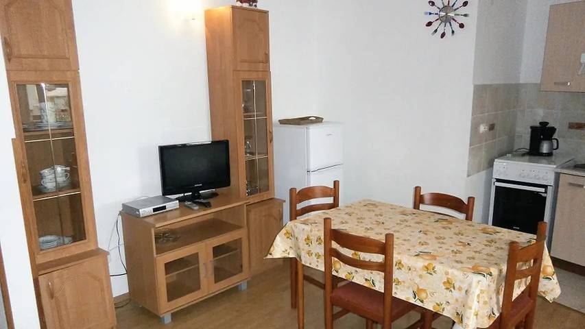 Ferienwohnung für 5 Personen, mit Terrasse auf Cres - 3