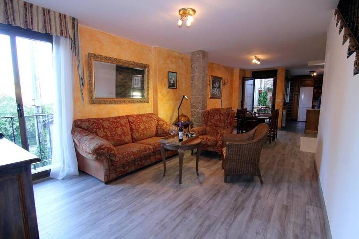Apartamento para 8 personas, con Balcón además de Terraza y Vistas en Laguardia