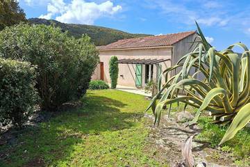 Gîte pour 6 personnes, avec terrasse et jardin à Foce