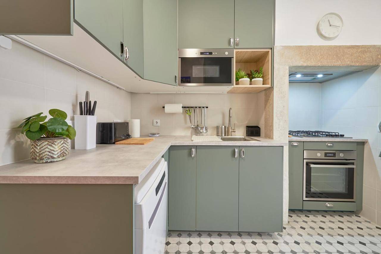 Entire apartment, Inglesinhos - Castelo in Madalena, Santa Maria Maior