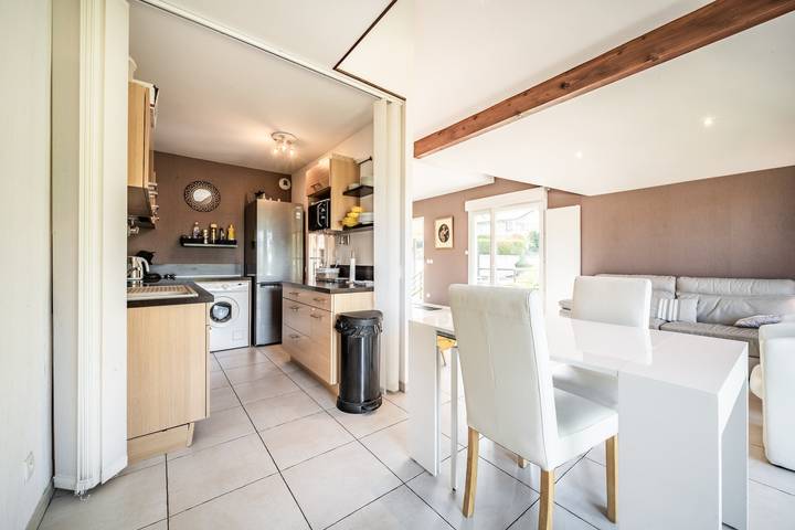 Appartement entier, Appartement « De Charme Évian » avec vue sur le lac, balcon et Wi-Fi in Évian-les-Bains, Région de Thonon-les-Bains